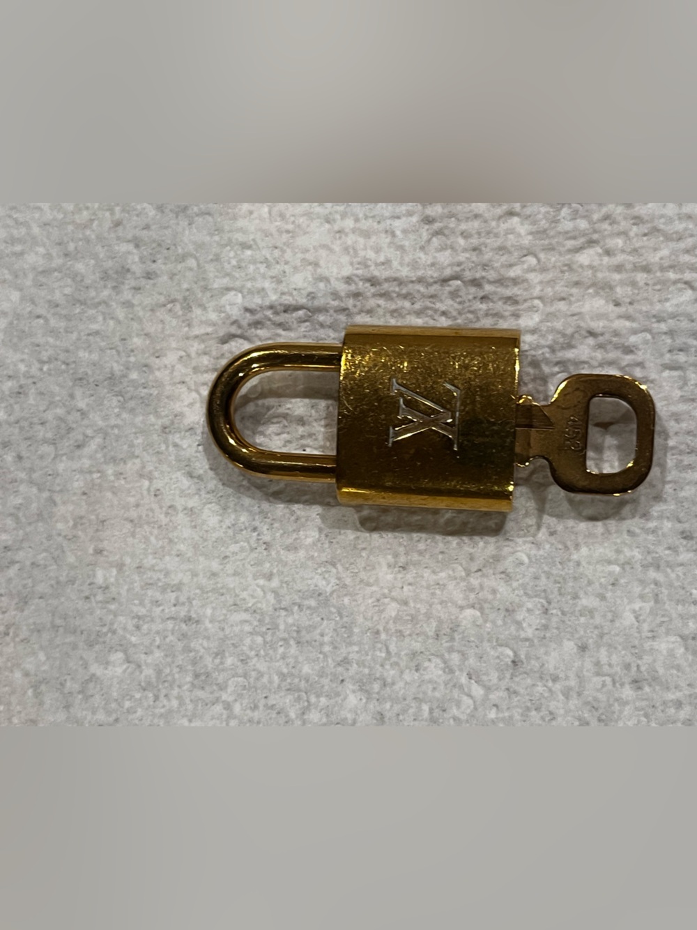 New LV Jewelry Lock and Keys 454 series